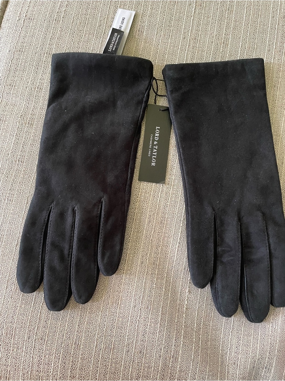 Lord & Taylor Black Suede Wrist-Length Women's Gloves